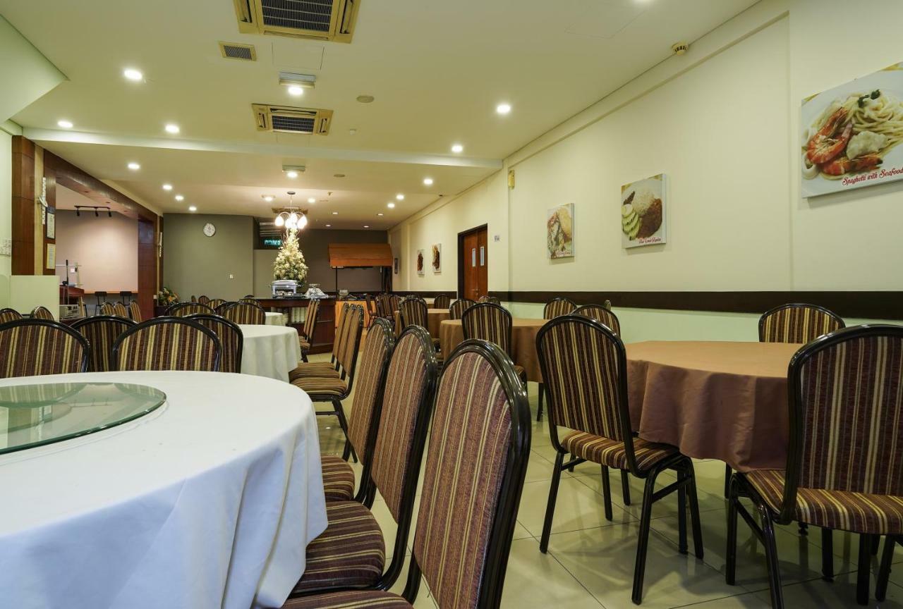 Oyo 43955 N9 Business Hotel Nilai Extérieur photo