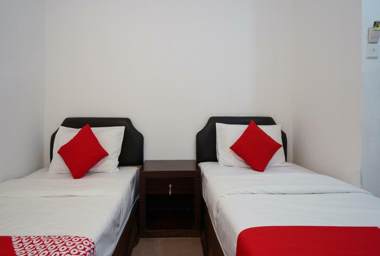 Oyo 43955 N9 Business Hotel Nilai Extérieur photo