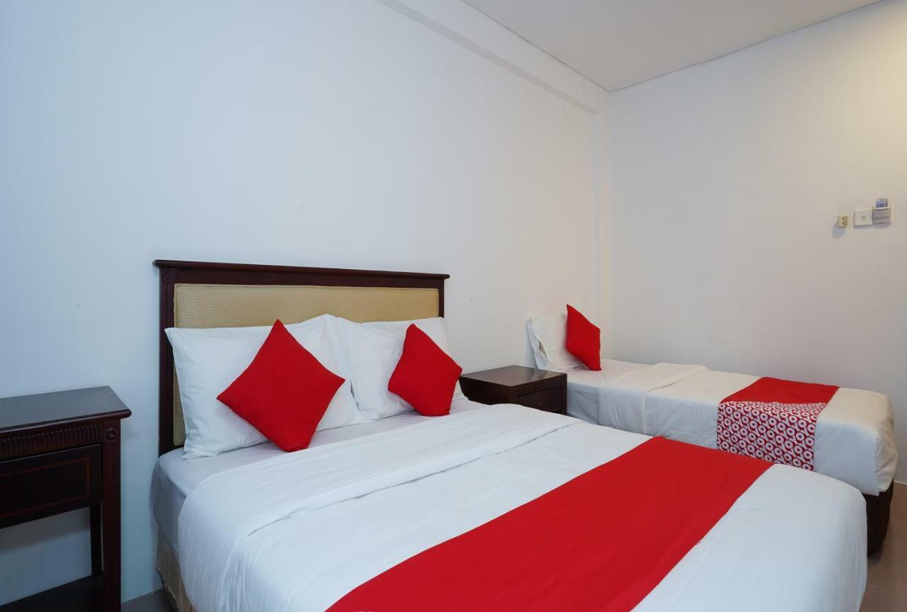 Oyo 43955 N9 Business Hotel Nilai Extérieur photo