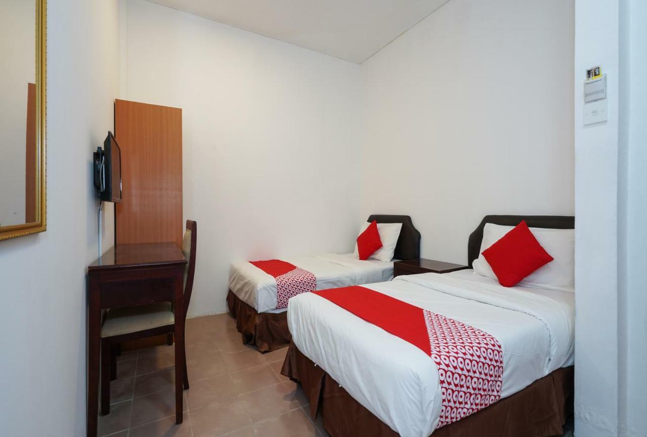 Oyo 43955 N9 Business Hotel Nilai Extérieur photo